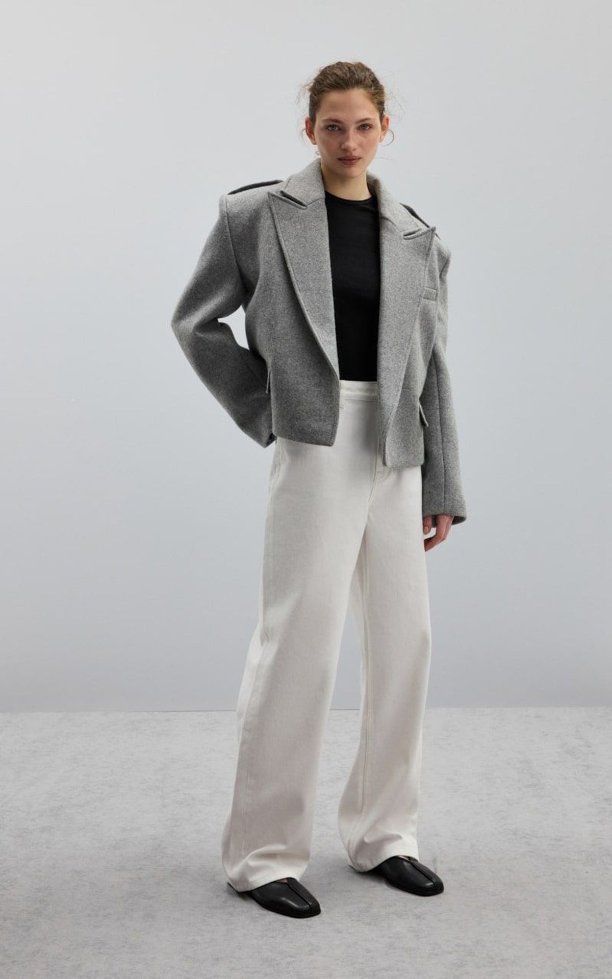 Oversized Grey Wool Blazer – Structured Minimalist Jacket