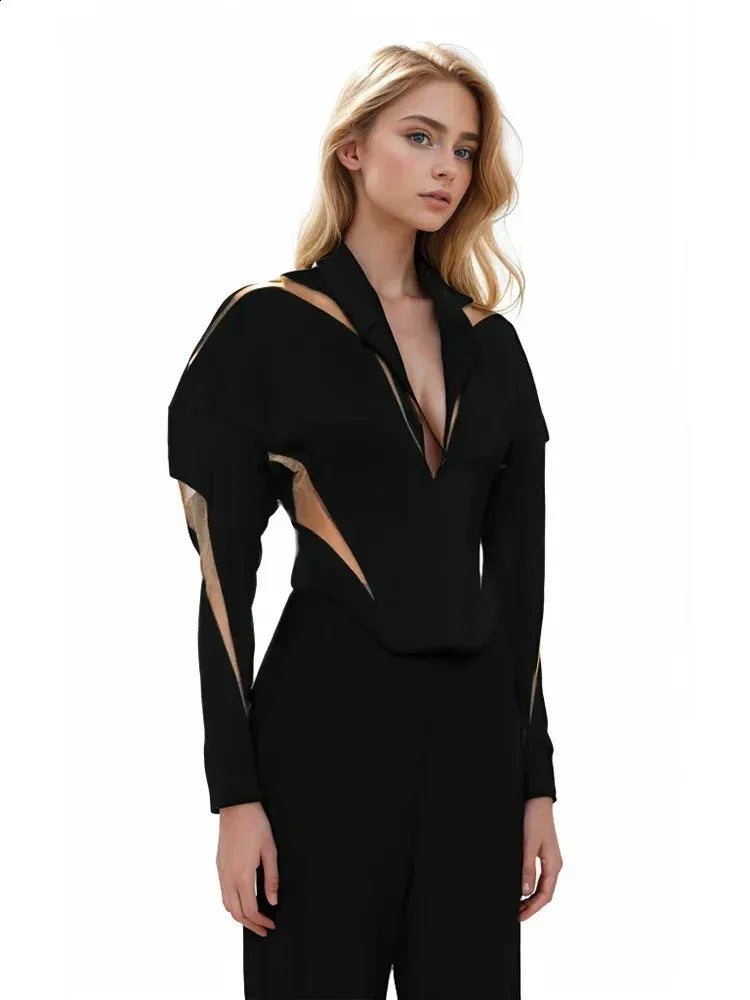 Black Cutout Long-Sleeve Structured Top – Peach Motel