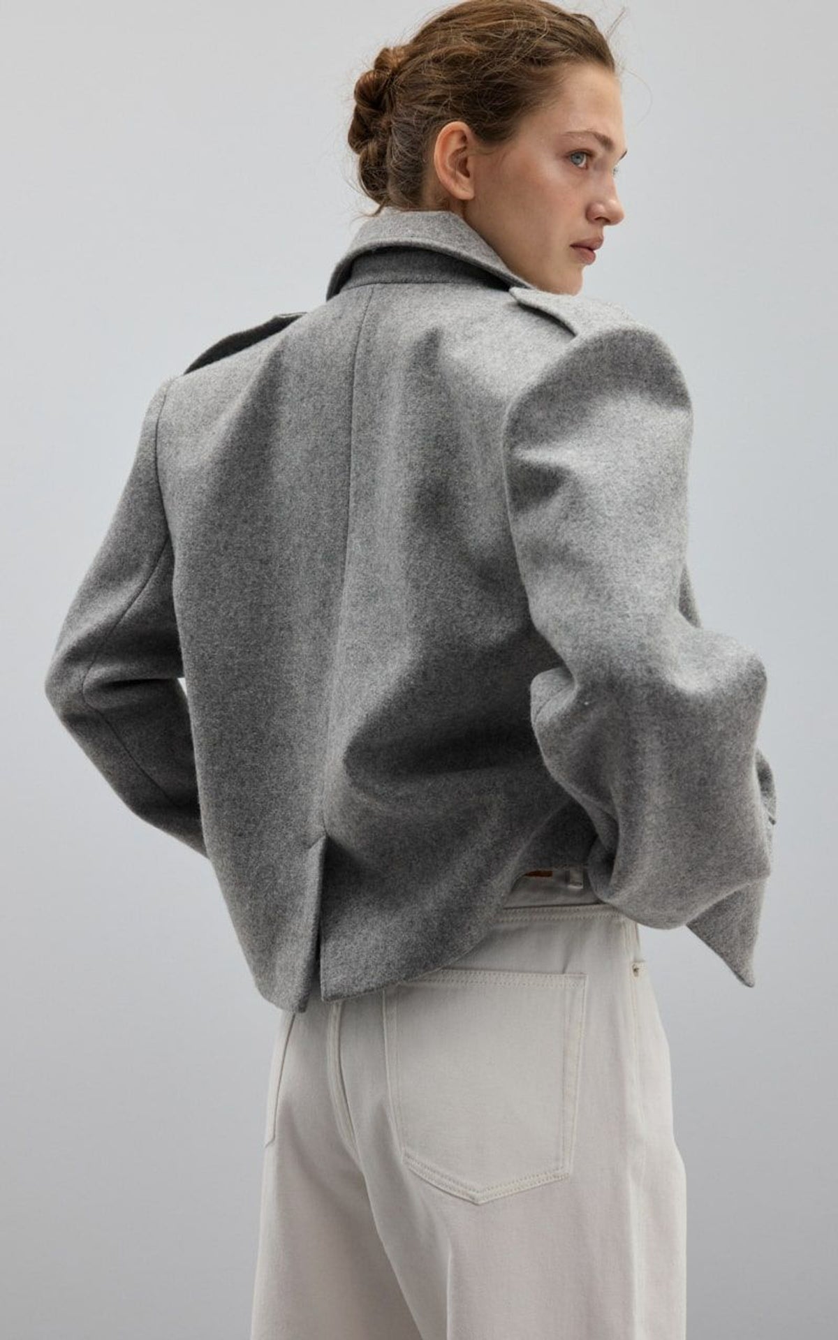 Oversized Grey Wool Blazer – Structured Minimalist Jacket